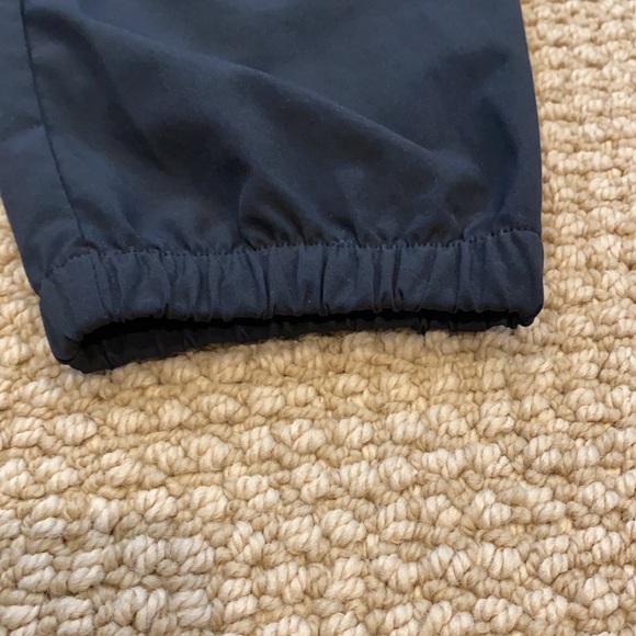 Under Armour Super Lightweight Joggers - Picture 4 of 5